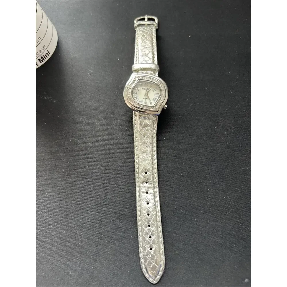 Gossip White Dial Silver Tone Case And Band Women’s Quartz Watch